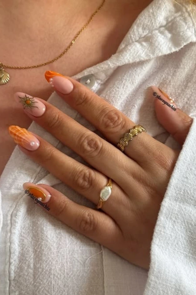 19 Trendy August Nails You’ll Want Before Fall Starts Sneaking In 1 August Nails