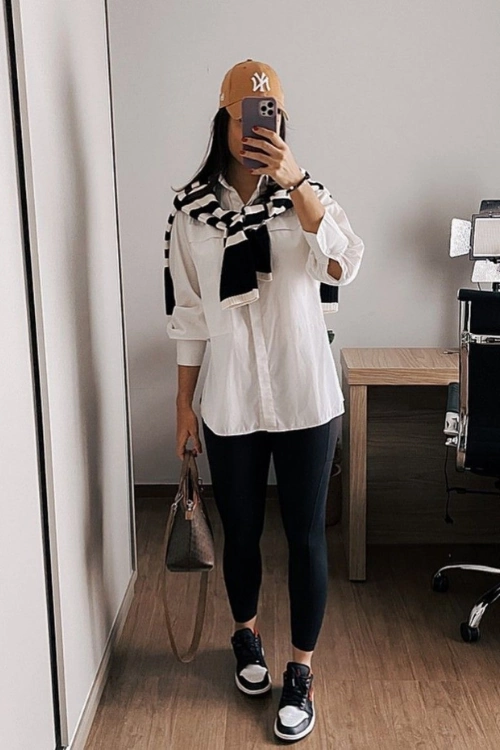 24 Soccer Mom Outfits That Make You the Hottest on the Sidelines 1 Soccer Mom Outfits