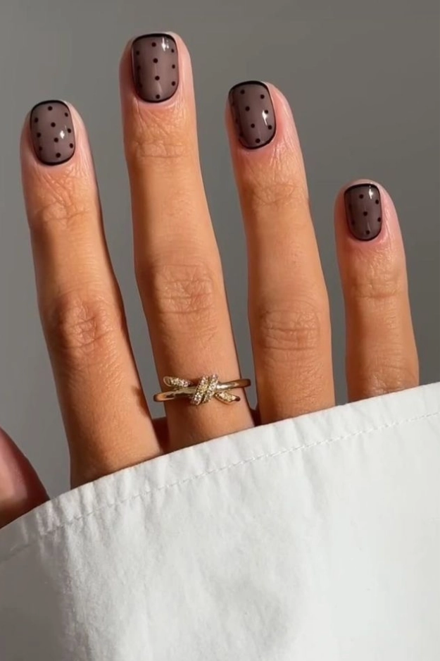 Squoval Nails