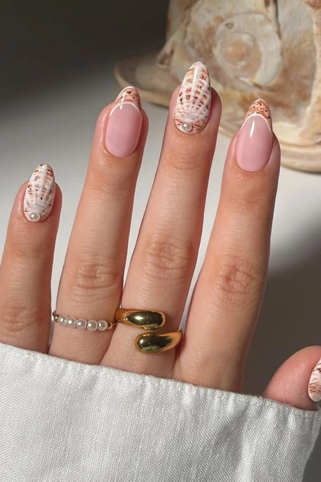 19 Trendy August Nails You’ll Want Before Fall Starts Sneaking In 10 August Nails