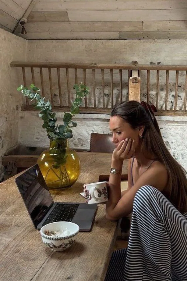 Habits-to-Steal-From-Attractive-Women