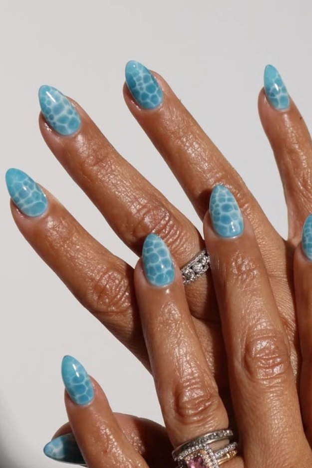 19 Trendy August Nails You’ll Want Before Fall Starts Sneaking In 15 August Nails