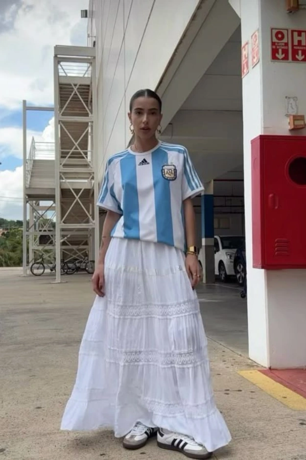 24 Soccer Mom Outfits That Make You the Hottest on the Sidelines 18 Soccer Mom Outfits