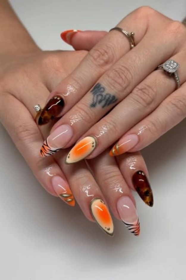 19 Trendy August Nails You’ll Want Before Fall Starts Sneaking In 18 August Nails