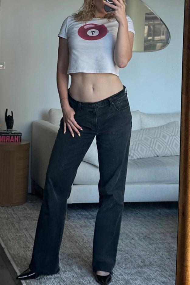 These 5 Jean Mistakes Make Everyone Look Shorter 2 Jeans Mistakes