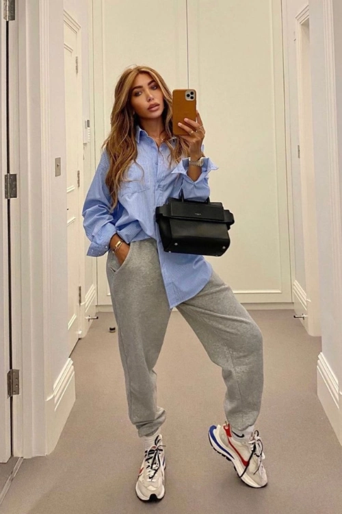 24 Soccer Mom Outfits That Make You the Hottest on the Sidelines 2 Soccer Mom Outfits