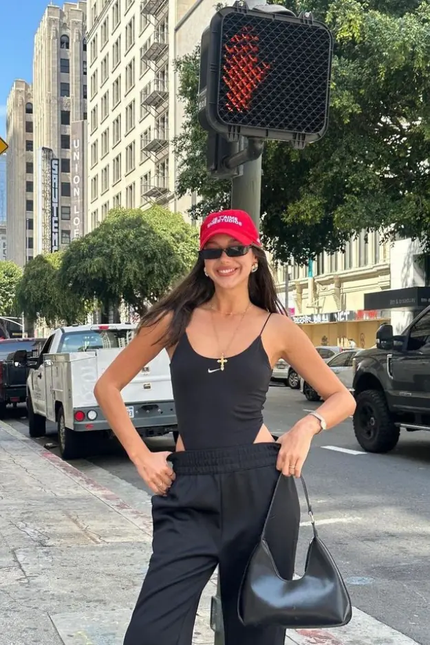 34 NYC Summer Outfits That Keep You Cool Without Killing the Outfit 23 Nyc Summer Outfits For Women