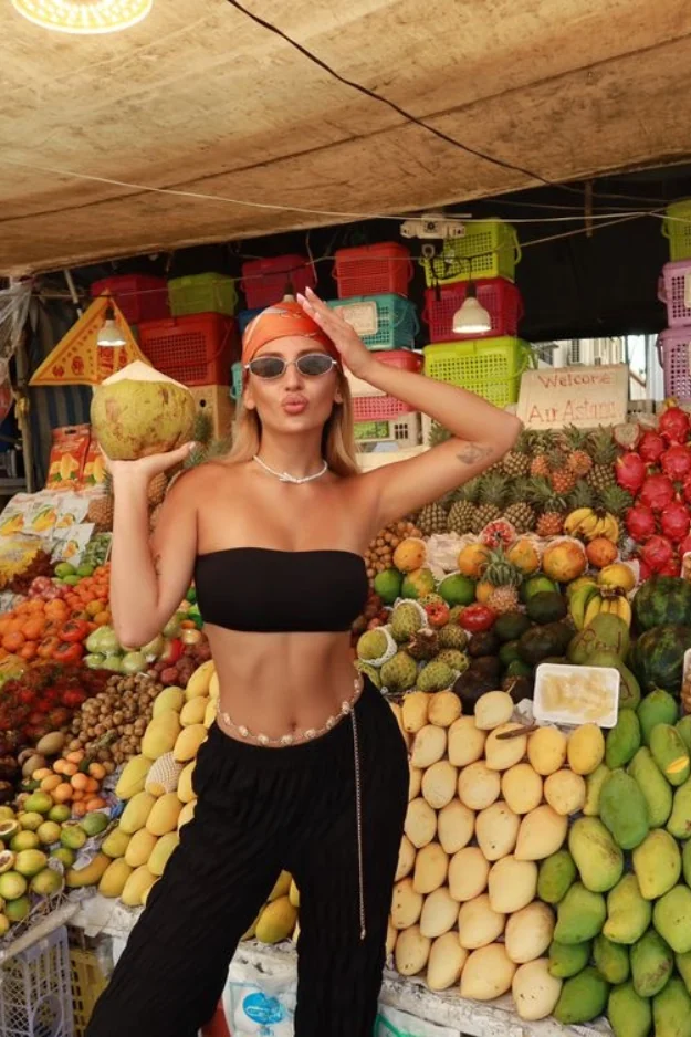 What to Wear in Vietnam Outfits