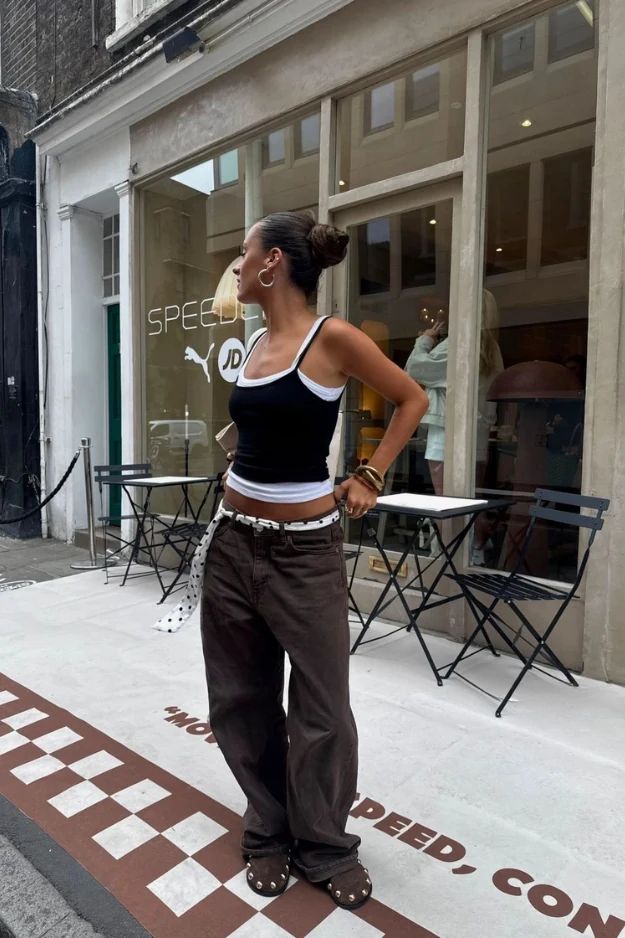 14 Cool-Girl Tank Top Outfits That Feel Effortless but Still Get Compliments 3 Tank Top Outfits