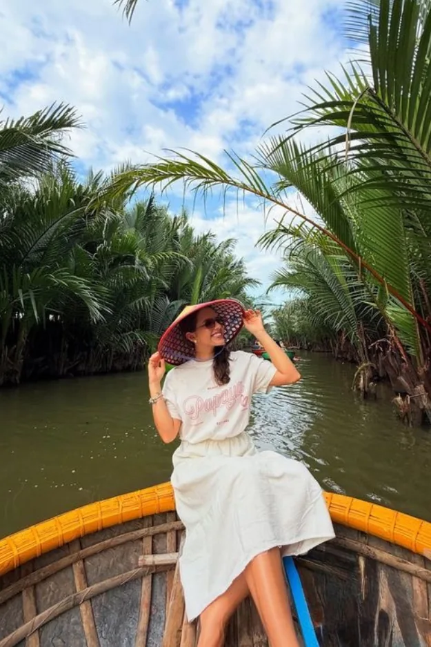 What to Wear in Vietnam Outfits