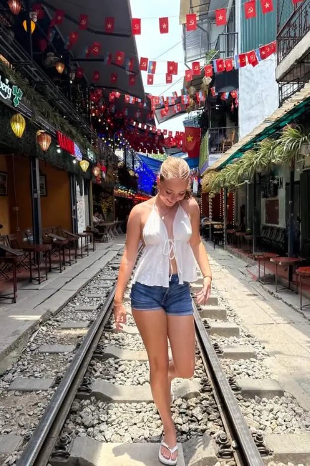 What to Wear in Vietnam Outfits