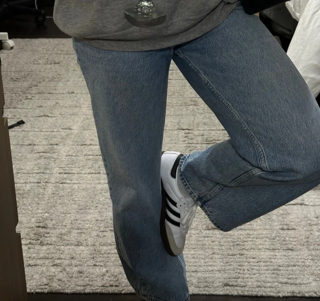 These 5 Jean Mistakes Make Everyone Look Shorter 4 Jeans Mistakes