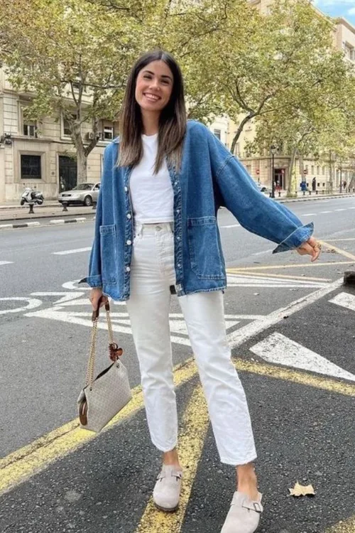 24 Soccer Mom Outfits That Make You the Hottest on the Sidelines 4 Soccer Mom Outfits
