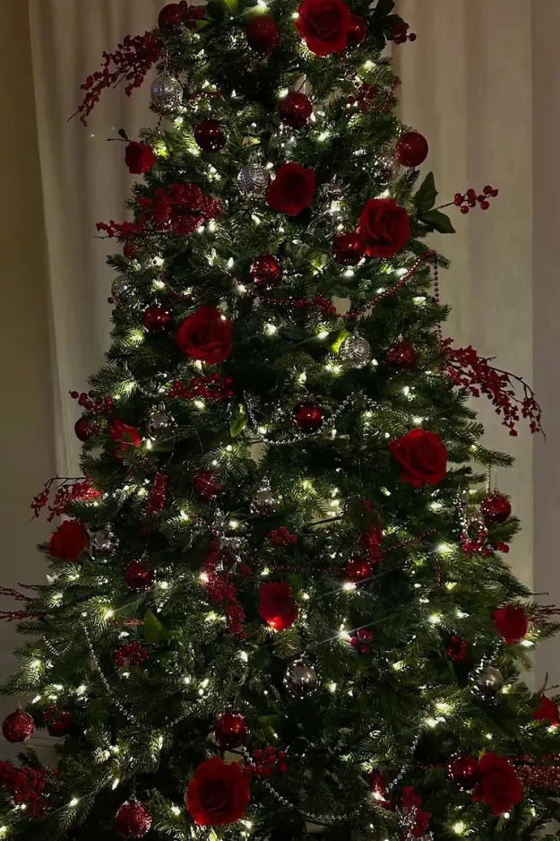 The 8 Christmas Tree Trends 2026 Making Traditional Trees Look a Little Predictable 5 Christmas Tree Trends 2026