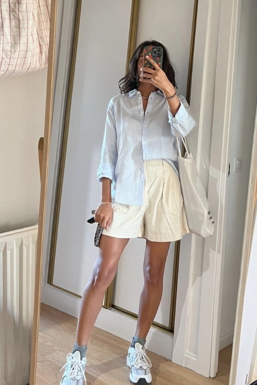 24 Soccer Mom Outfits That Make You the Hottest on the Sidelines 6 Soccer Mom Outfits