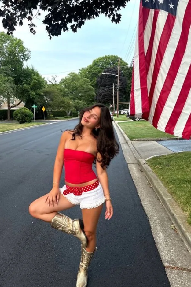 27 Hot-Girl 4th of July Outfits Made for Fireworks, Rooftops, and Summer Nights 10 Cute 4th of July Outfits