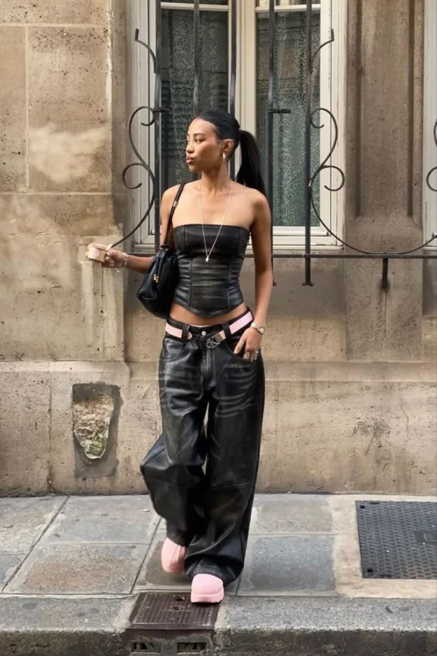 16 Cool-Girl Y2K Outfits That Look Straight Out of an Early 2000s Movie 11 y2k Outfits