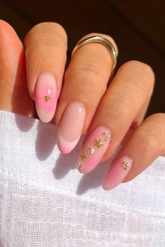 17 Trendy July Nails That Feel Like Sunshine, Iced Drinks, and Late Summer Nights 12 July Nails