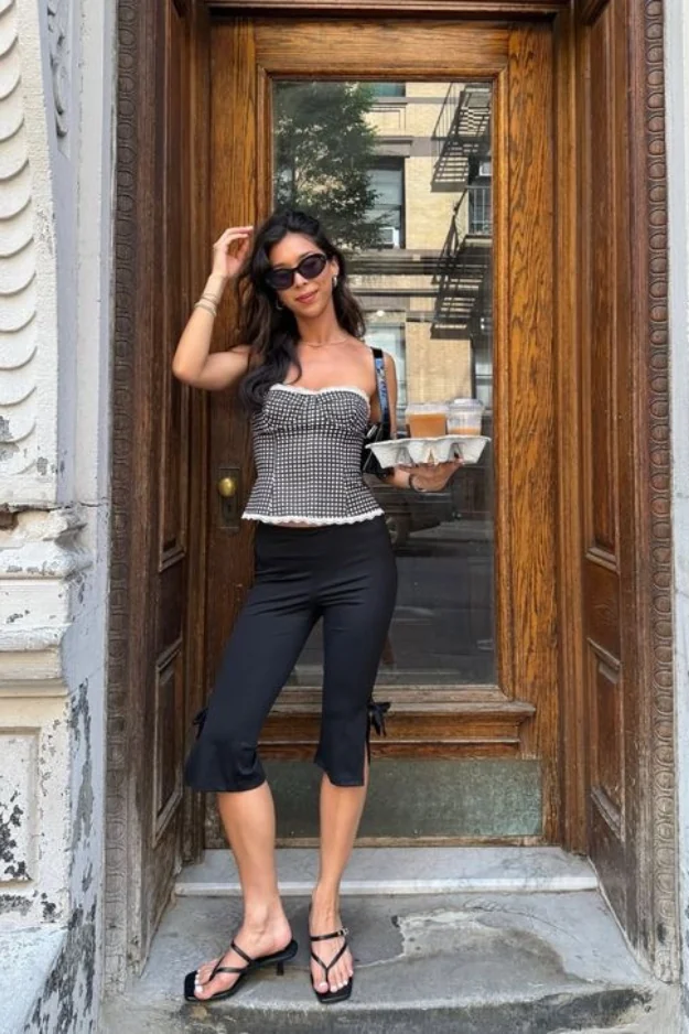 19 Capri Outfits That Actually Feel Stylish Again (Not Stuck in the Past) 12 Capri outfits