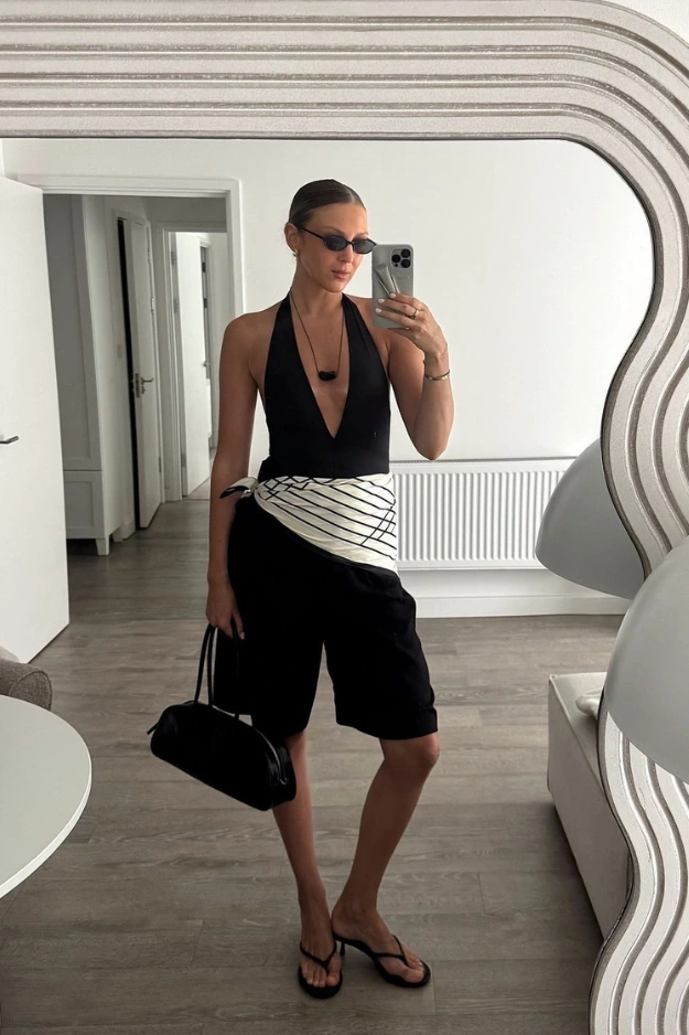 20 Chic Scarf Outfits That Turn a Simple Outfit Into Something Way More Put Together 12 Scarf Outfits
