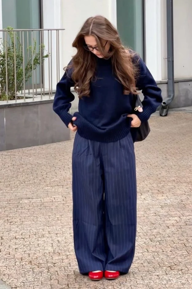 Classy Navy Blue Pants Outfits That Make Getting Dressed Feel Effortless 12 Navy Blue Pants Outfits