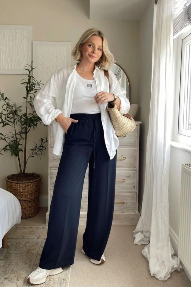Classy Navy Blue Pants Outfits That Make Getting Dressed Feel Effortless 13 Navy Blue Pants Outfits