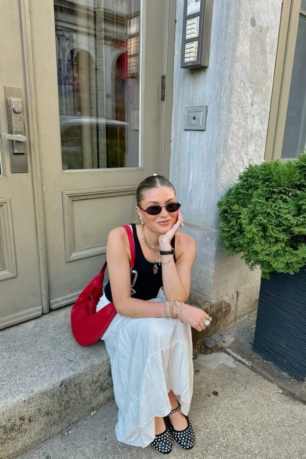 22 Chic Summer Ballet Flat Outfits That Feel Straight Out of a European Vacation 14 Summer Ballet Flat Outfits