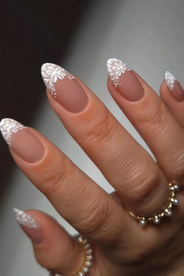 17 Classy Engagement Nails That Feel Elegant, Timeless, and Just a Little Bit Special 14 Engagement Nails