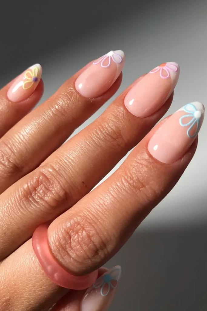 These 30 Flower Nails Are So Cute, You’ll Keep Looking at Your Hands 15 Flower Nails