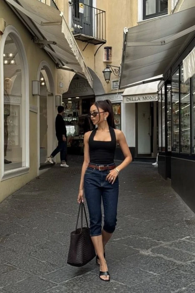 19 Capri Outfits That Actually Feel Stylish Again (Not Stuck in the Past) 15 Capri outfits