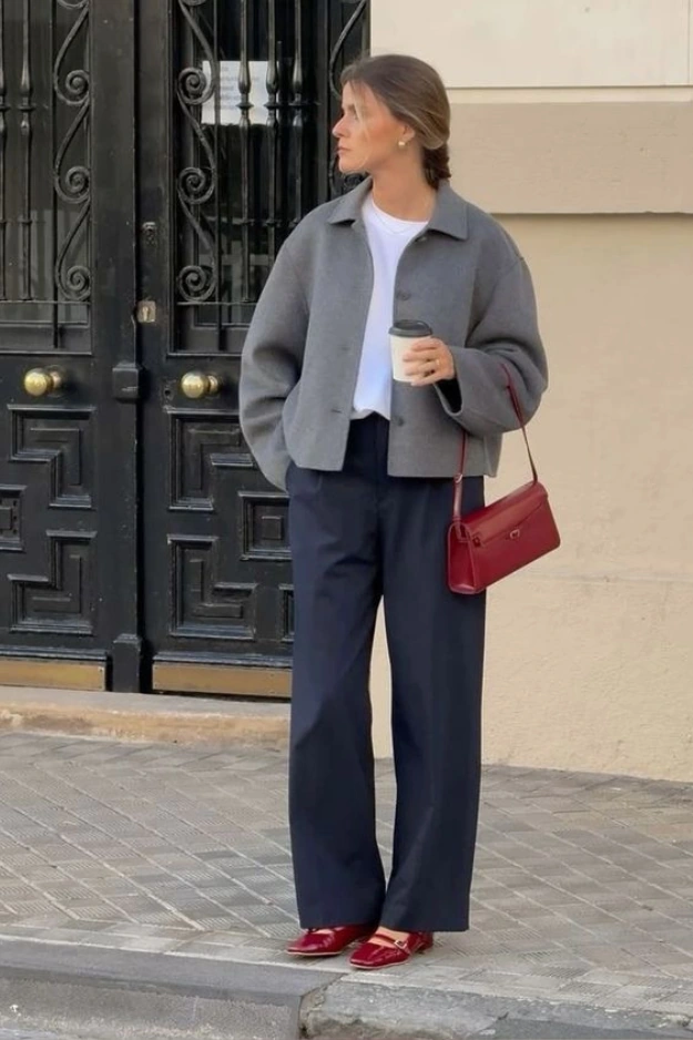 Classy Navy Blue Pants Outfits That Make Getting Dressed Feel Effortless 16 Navy Blue Pants Outfits