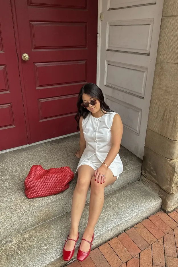 22 Chic Summer Ballet Flat Outfits That Feel Straight Out of a European Vacation 17 Summer Ballet Flat Outfits