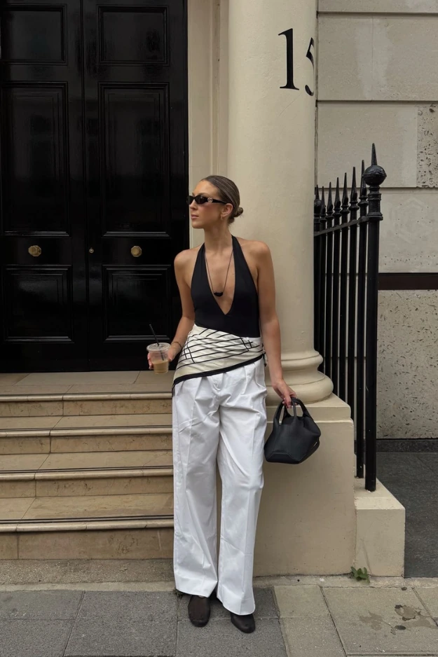 20 Chic Scarf Outfits That Turn a Simple Outfit Into Something Way More Put Together 18 Scarf Outfits
