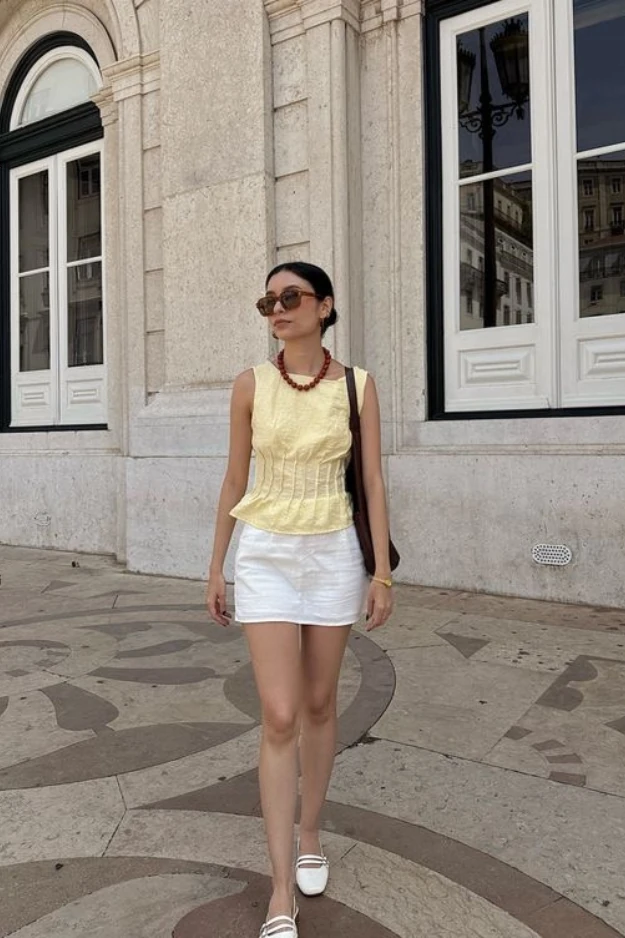 22 Chic Summer Ballet Flat Outfits That Feel Straight Out of a European Vacation 19 Summer Ballet Flat Outfits