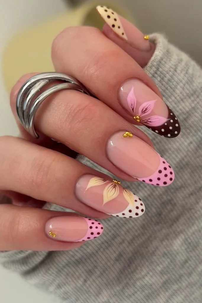 These 30 Flower Nails Are So Cute, You’ll Keep Looking at Your Hands 19 Flower Nails
