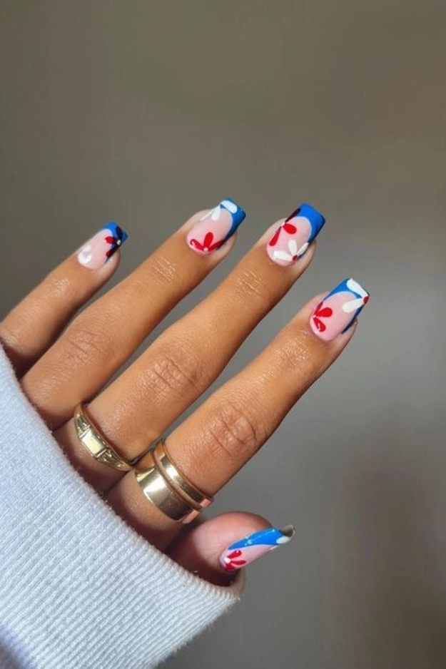 27 Cute 4th of July Nail ideas That Were Basically Made for Fireworks Photos 19 4th of July Nail Ideas