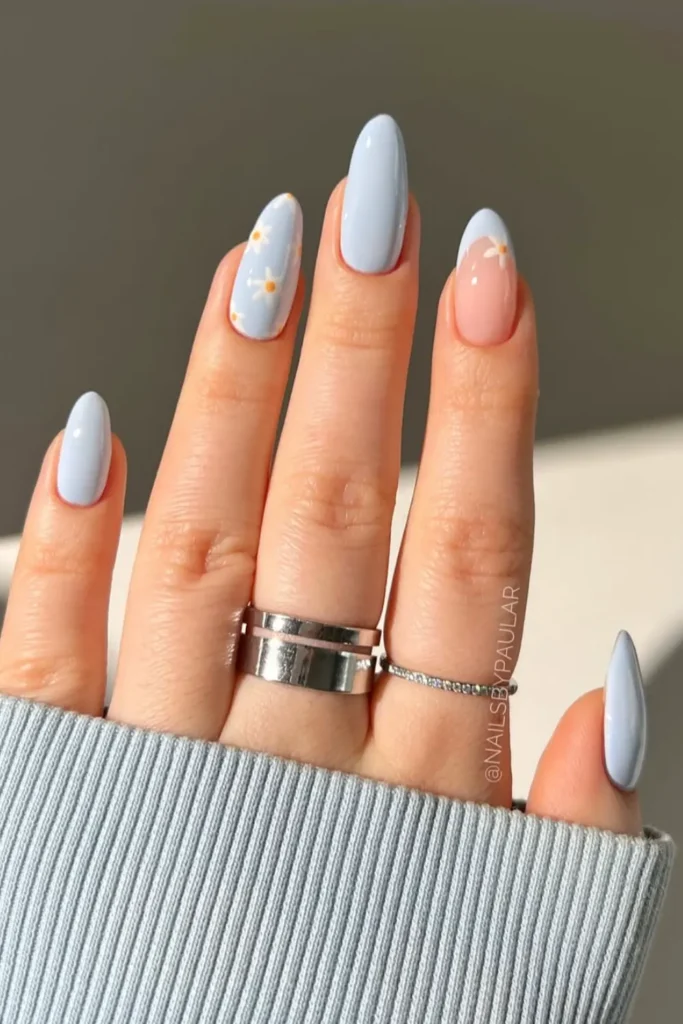 These 30 Flower Nails Are So Cute, You’ll Keep Looking at Your Hands 2 Flower Nails