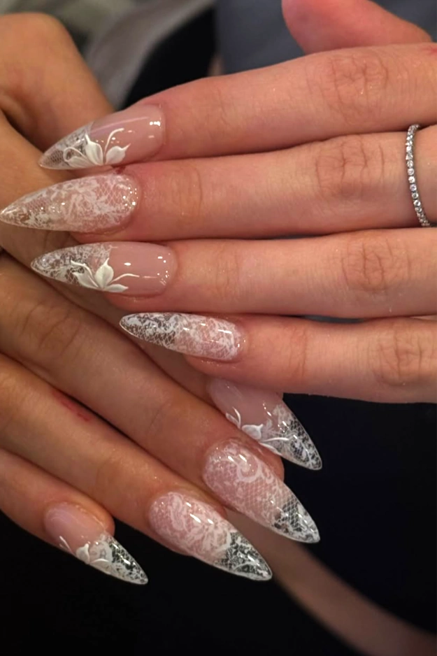 17 Classy Engagement Nails That Feel Elegant, Timeless, and Just a Little Bit Special 2 Engagement Nails
