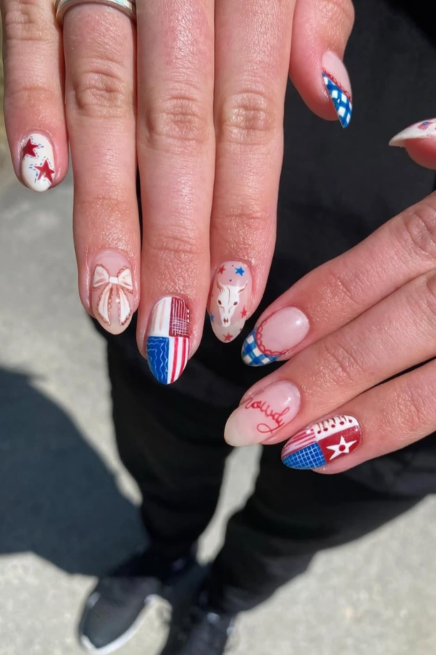 27 Cute 4th of July Nail ideas That Were Basically Made for Fireworks Photos 21 4th of July Nail Ideas