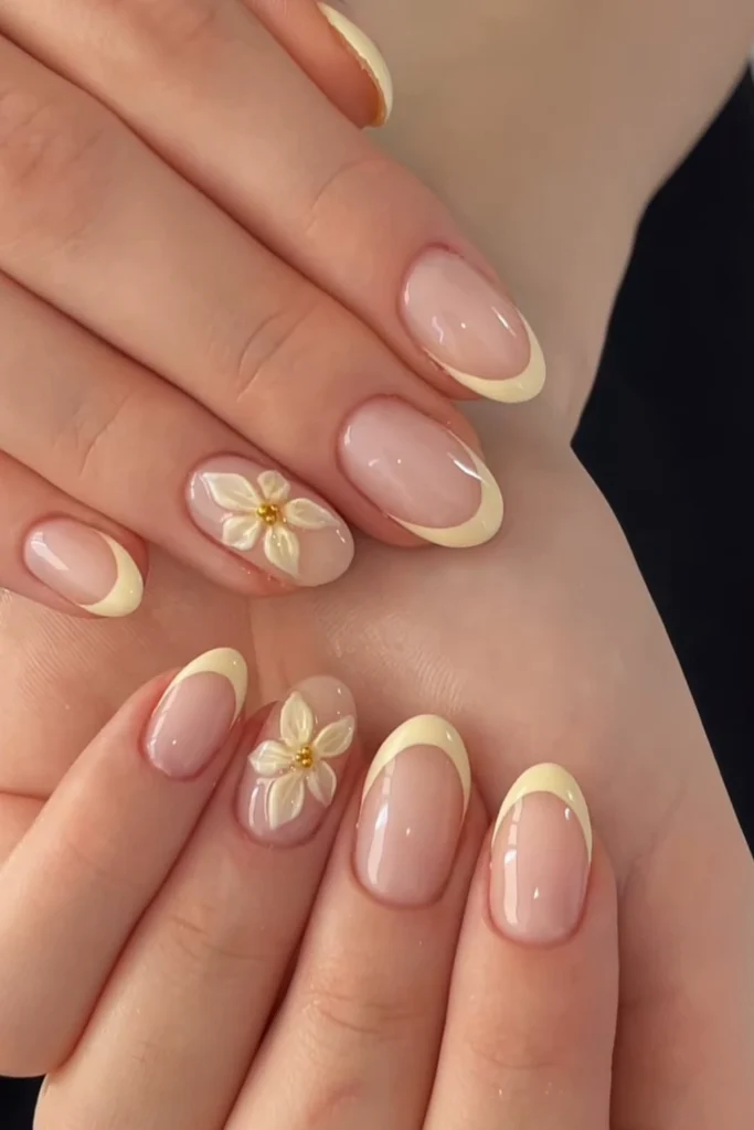 These 30 Flower Nails Are So Cute, You’ll Keep Looking at Your Hands 26 Flower Nails