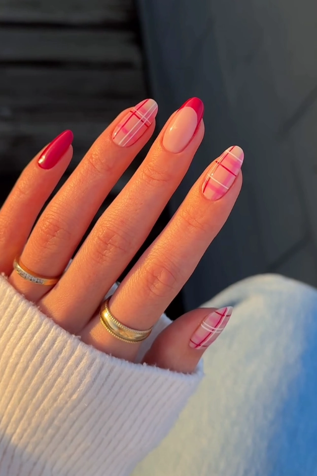 12 Pink Plaid Nails So Pretty, They Belong on a Pinterest Mood Board 3 Pink Plaid Nails