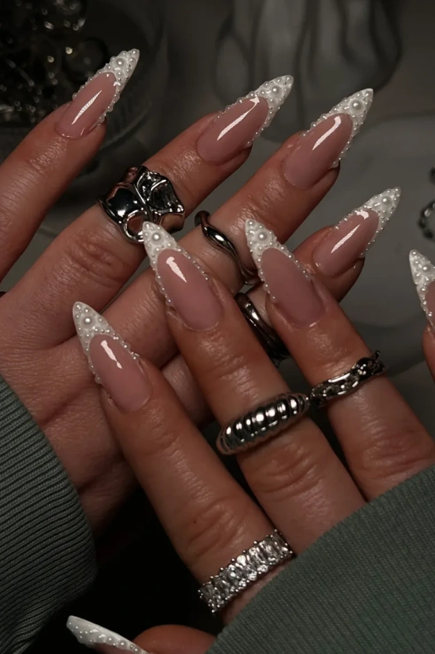 17 Classy Engagement Nails That Feel Elegant, Timeless, and Just a Little Bit Special 4 Engagement Nails
