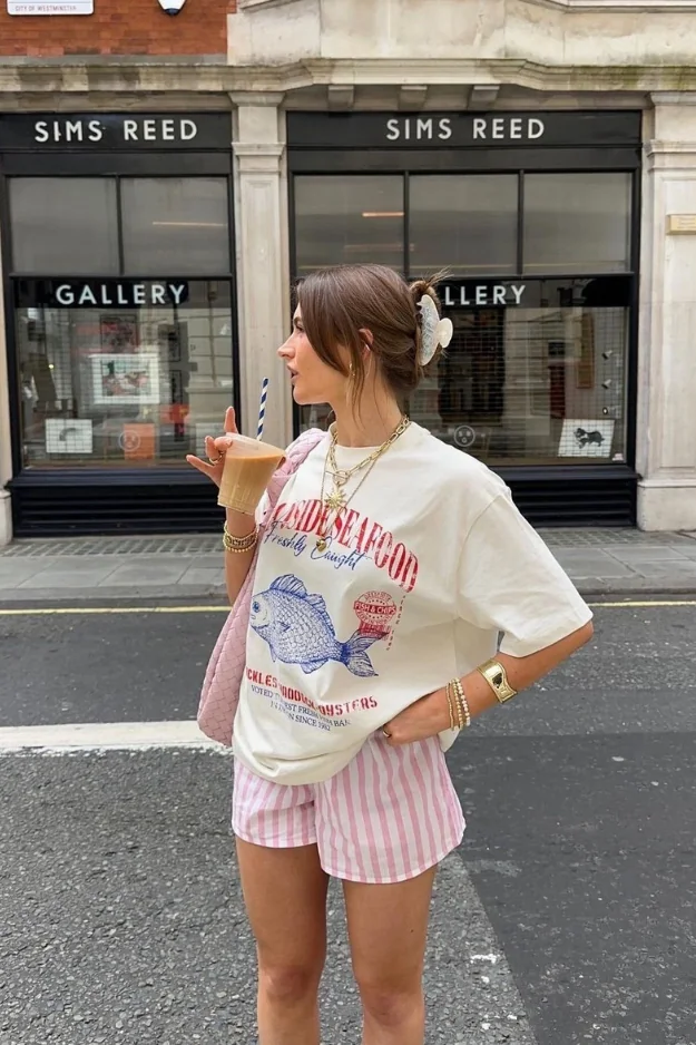 Oversized t shirt outfits