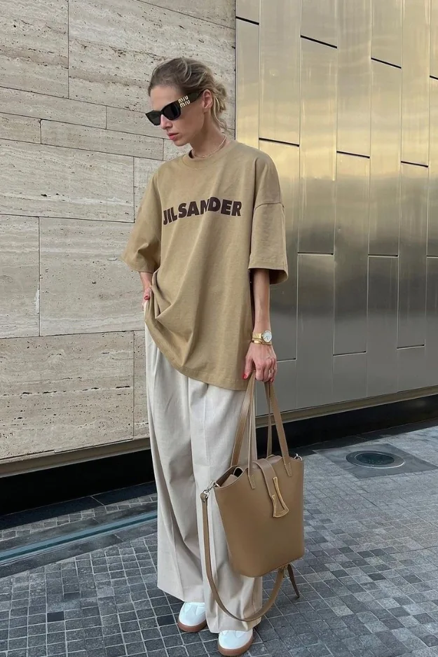 Oversized t shirt outfits