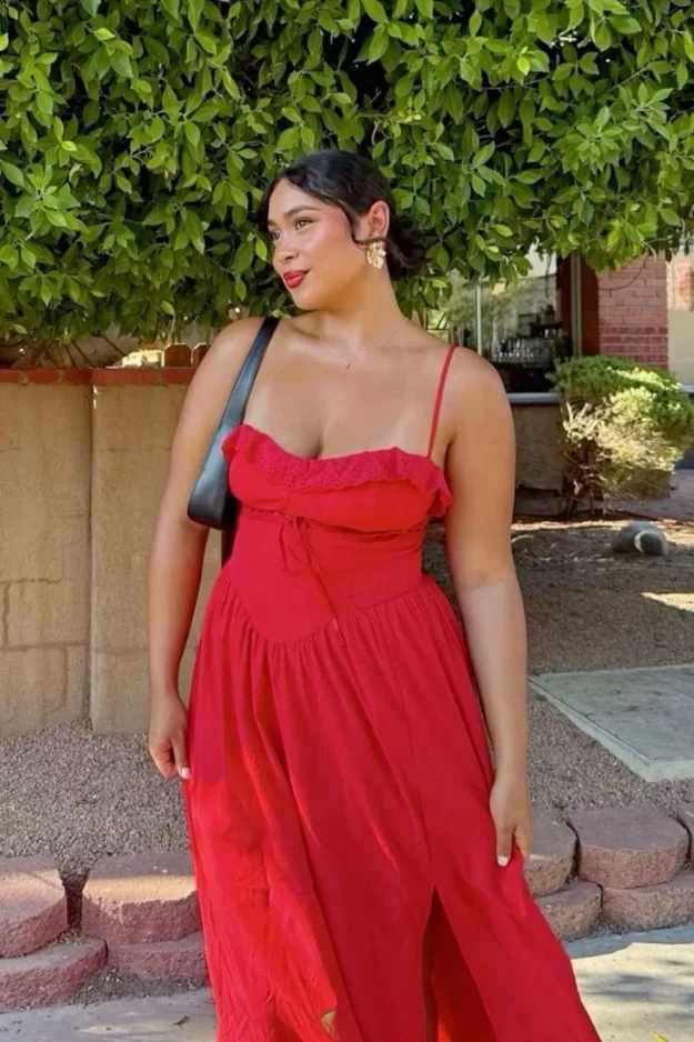 How to dress short chubby woman