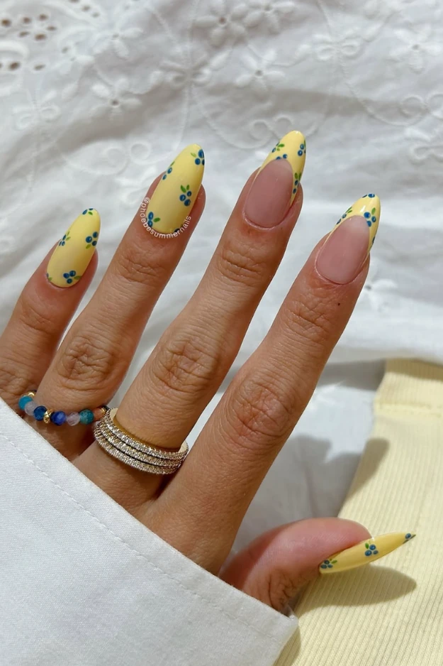 17 Trendy July Nails That Feel Like Sunshine, Iced Drinks, and Late Summer Nights 9 July Nails
