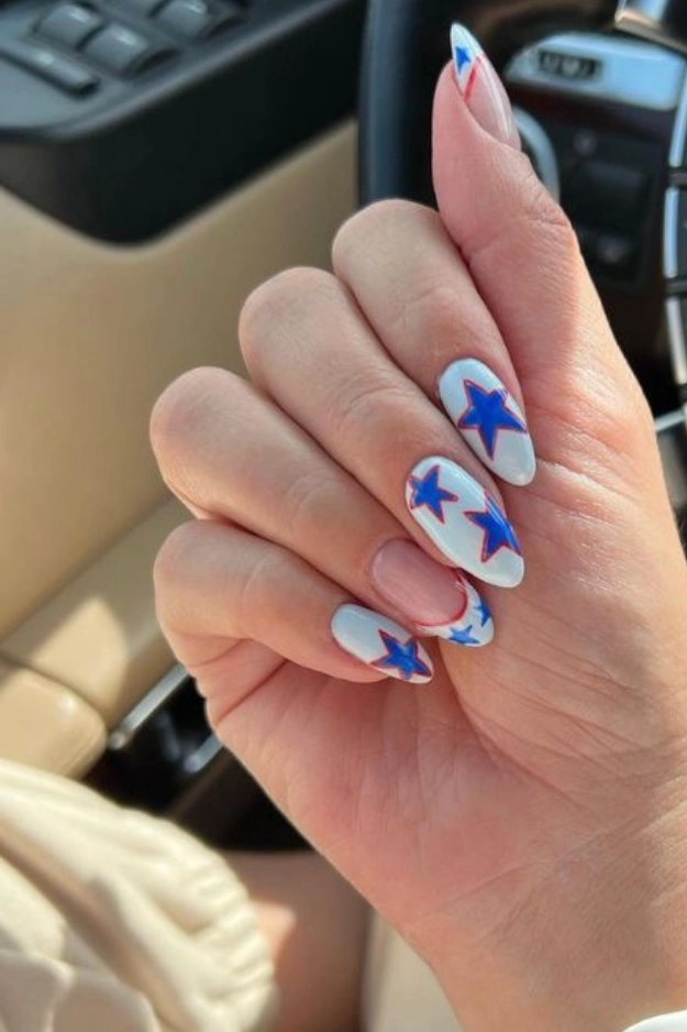 27 Cute 4th of July Nail ideas That Were Basically Made for Fireworks Photos 9 4th of July Nail Ideas