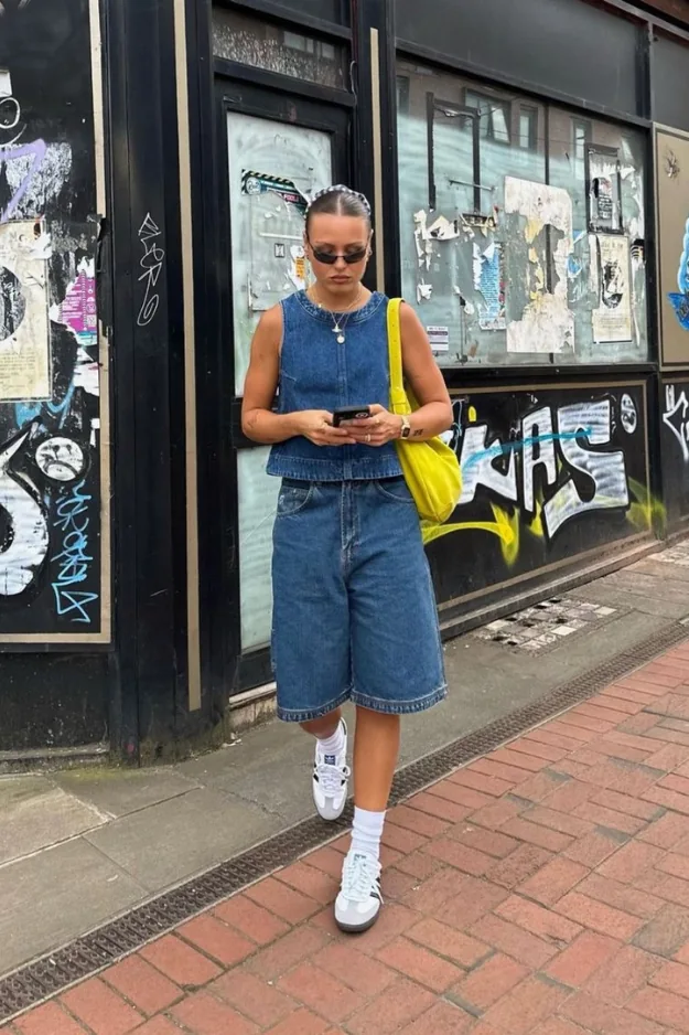 26 Jorts Outfits That Feel Effortless, Casual, and Just the Right Amount of Cool 13 Jorts Outfits