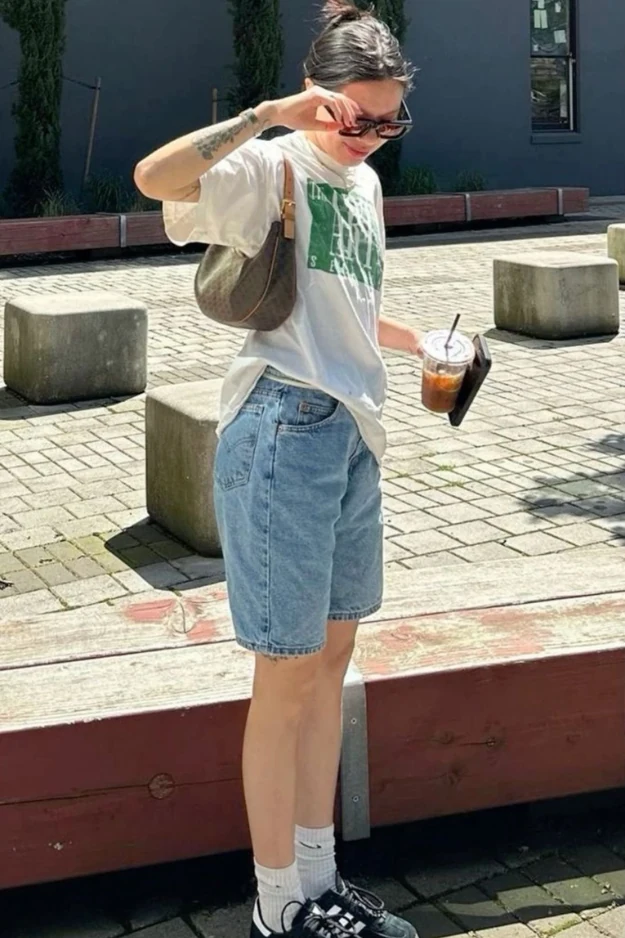 26 Jorts Outfits That Feel Effortless, Casual, and Just the Right Amount of Cool 20 Jorts Outfits