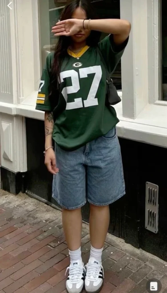 26 Jorts Outfits That Feel Effortless, Casual, and Just the Right Amount of Cool 26 Jorts Outfits
